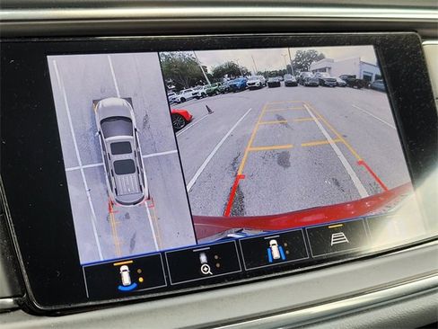 Used 2024 Buick Enclave Premium image 32