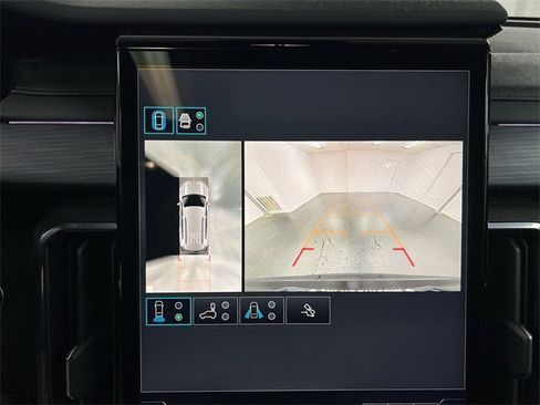 Certified 2024 GMC Acadia AT4 w/ Super Cruise Package image 15