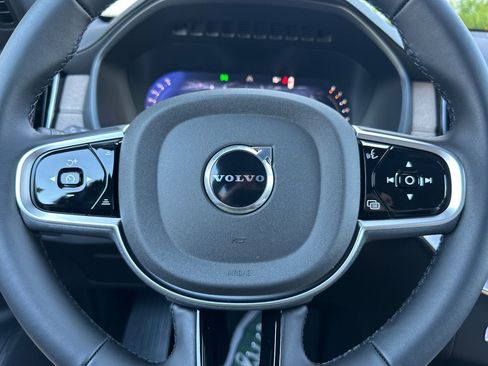 New 2026 Volvo XC90 B6 Plus w/ Protection Package Premier AWD/4WD image 21