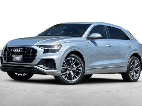 Used 2023 Audi Q8 Premium Plus w/ Premium Plus Package AWD/4WD image 2