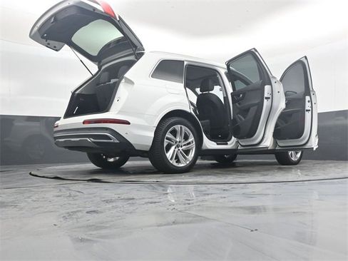 Used 2023 Audi Q7 3.0T Premium Plus image 56