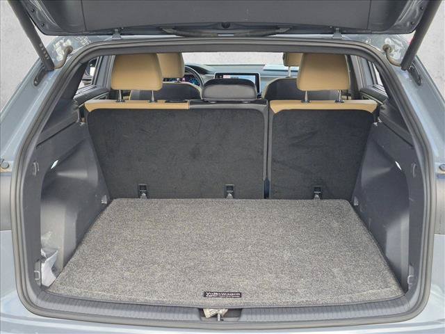Used 2024 Volkswagen Atlas Cross Sport SE FWD image 6