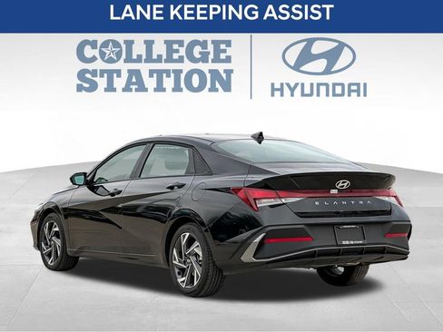 Used 2025 Hyundai Elantra Sport w/ Cargo Package FWD image 8
