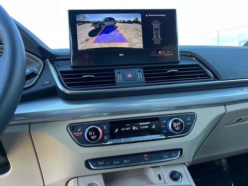 Used 2025 Audi Q5 2.0T Premium w/ Convenience Plus Package image 29