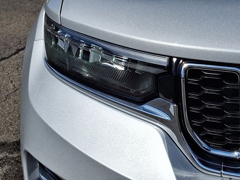 New 2025 Jeep Grand Cherokee Limited w/ Trailer Tow Package image 9