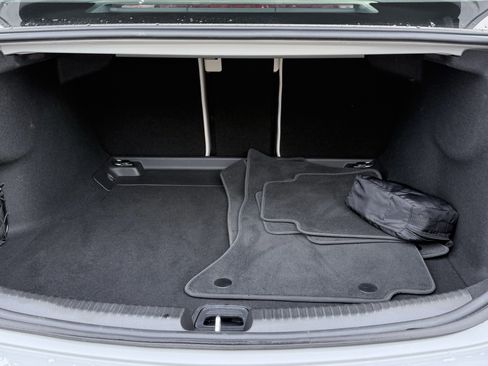 Used 2025 Mercedes-Benz C 300 Sedan image 13