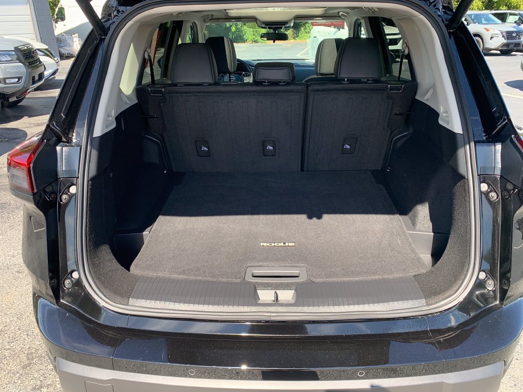 Certified 2026 Nissan Rogue Dark Armor AWD/4WD image 28