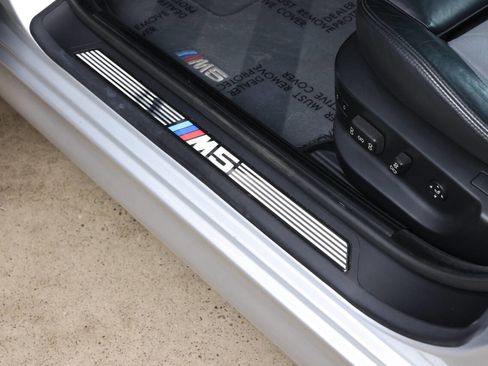 Used 2003 BMW M5 image 49