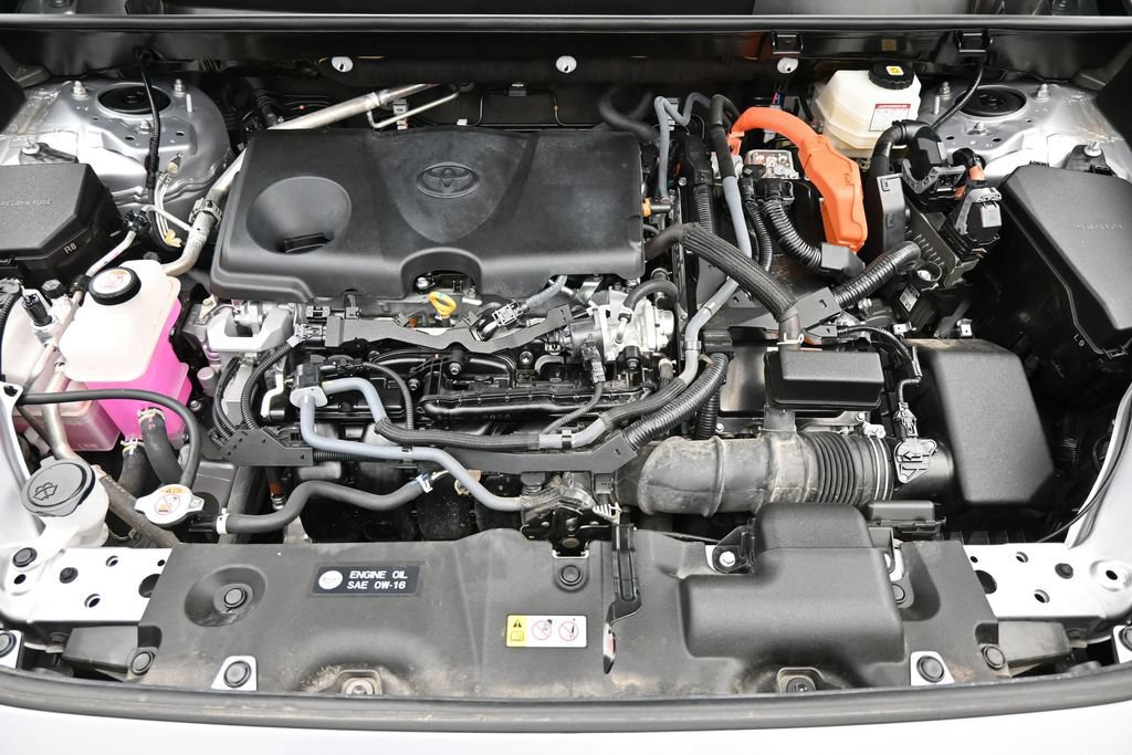 Used 2025 Toyota RAV4 LE AWD/4WD image 15