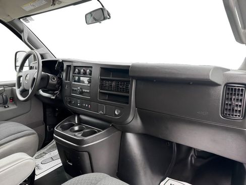 Used 2021 GMC Savana 2500 w/ Driver Convenience Package image 17