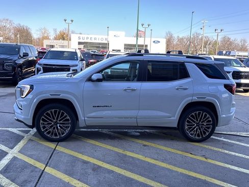 New 2026 GMC Terrain Denali w/ LPO, Black Badging Package image 9
