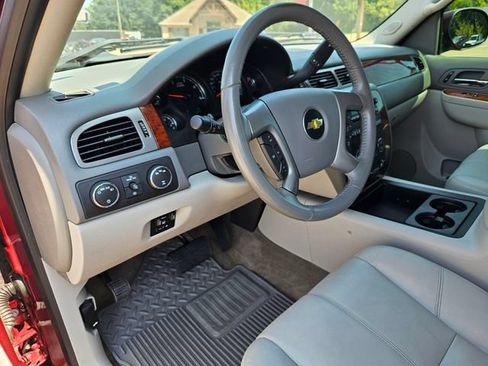 Used 2014 Chevrolet Silverado 2500 LTZ w/ LTZ Plus Package AWD/4WD image 19