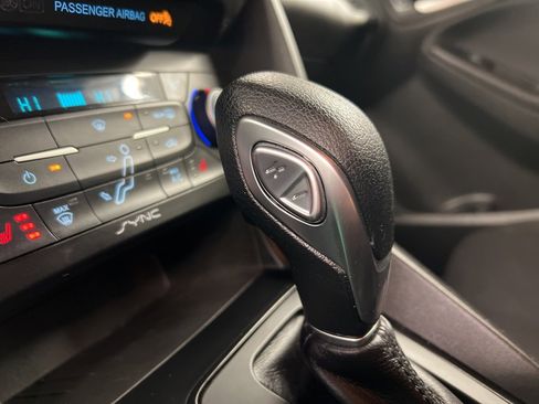 Certified 2018 Ford Focus SE w/ Cold Weather Package image 15