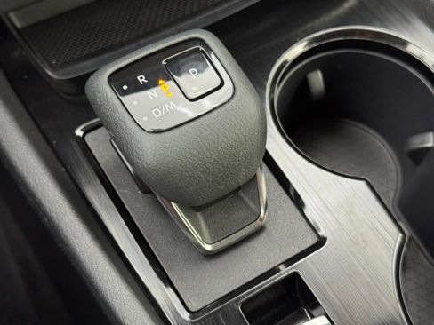 Used 2023 Nissan Rogue SV FWD image 25