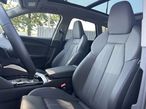 Certified 2025 Audi Q5 Premium Plus w/ Premium Plus image 18