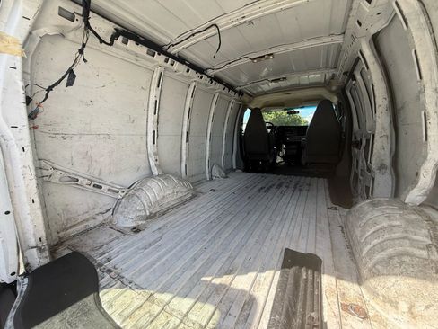 Used 2016 Chevrolet Express 2500 image 66