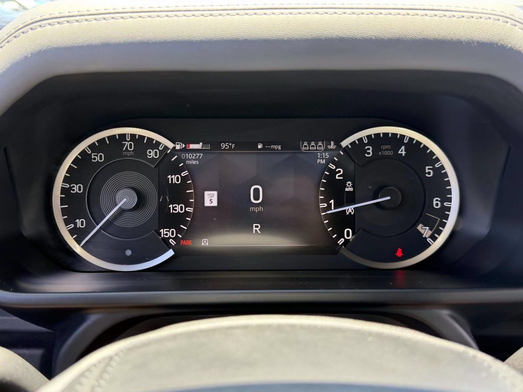 Used 2023 Land Rover Defender 110 X-Dynamic SE AWD/4WD image 24