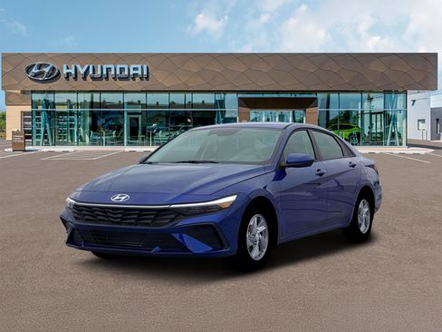 New 2026 Hyundai Elantra SE image 1