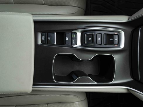 Used 2022 Honda Accord Touring image 27