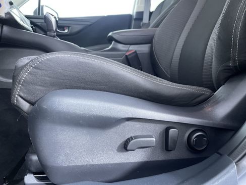 Used 2022 Subaru Outback Premium image 13