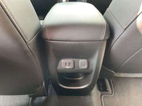 Used 2022 GMC Canyon AT4 image 25