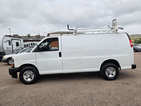 Used 2021 Chevrolet Express 2500 w/ Driver Convenience Package image 5