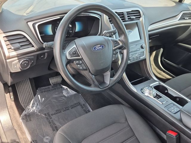 Used 2020 Ford Fusion SE FWD image 10