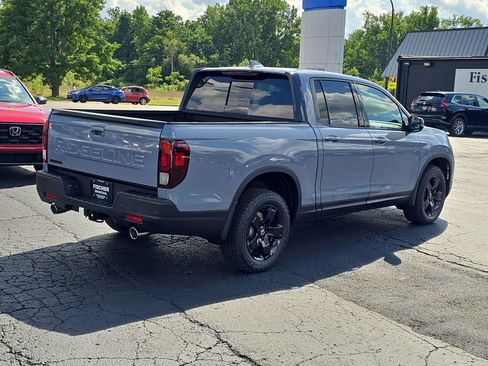 New 2026 Honda Ridgeline Black Edition image 3