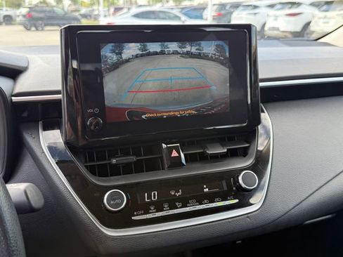 Used 2024 Toyota Corolla LE image 18