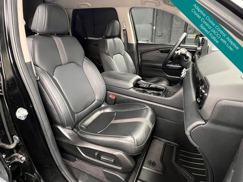 Used 2025 Honda Pilot EX-L image 6