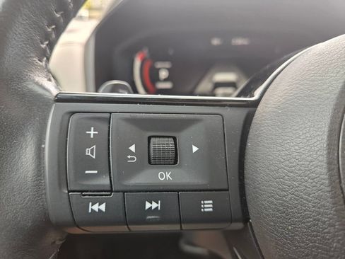 Used 2024 Nissan Rogue SL w/ SL Premium Package FWD image 13
