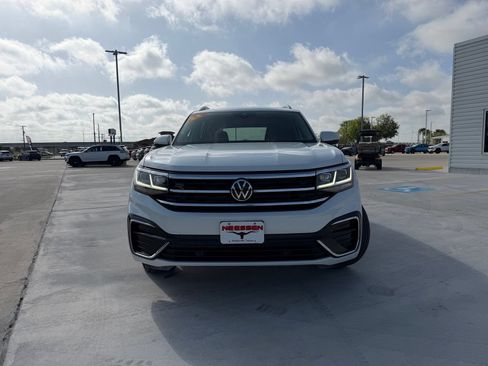 Used 2022 Volkswagen Atlas SEL R-Line AWD/4WD image 2