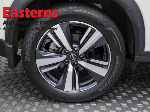 Used 2023 Nissan Rogue SL w/ SL Premium Package image 32