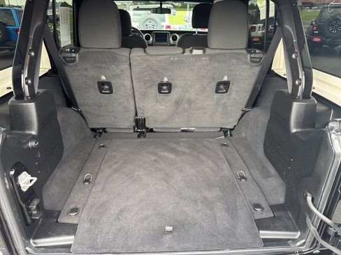 Used 2020 Jeep Wrangler Unlimited Sahara w/ Cold Weather Group image 8