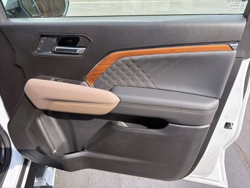 Used 2026 GMC Canyon Denali image 15