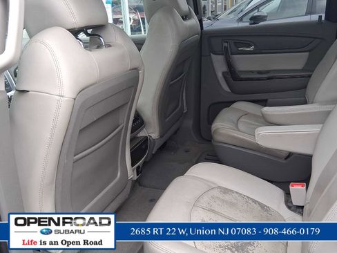 Used 2017 GMC Acadia Limited SLT image 10