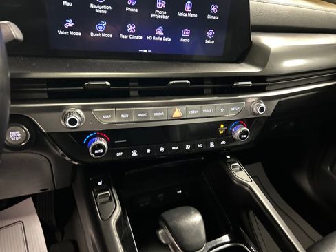 Used 2025 Kia Telluride S FWD image 16