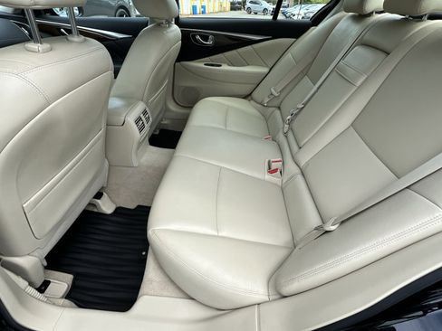 Used 2018 INFINITI Q50 Luxe w/ Essential Package (3.0T Luxe) AWD/4WD image 22