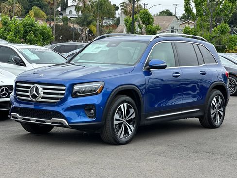 New 2025 Mercedes-Benz GLB 250 4MATIC image 7