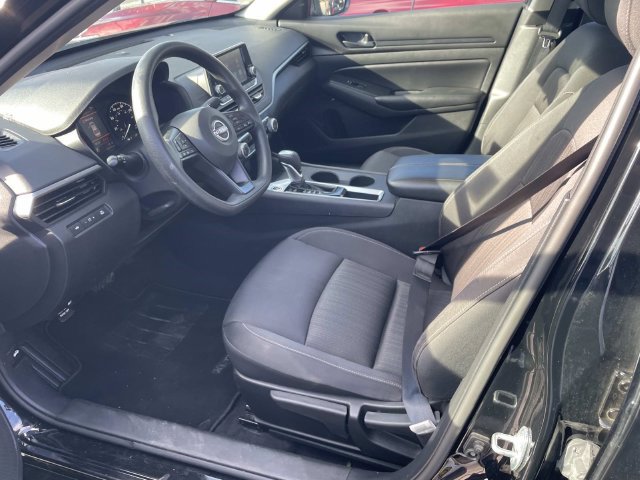 Used 2024 Nissan Altima 2.5 S FWD image 17