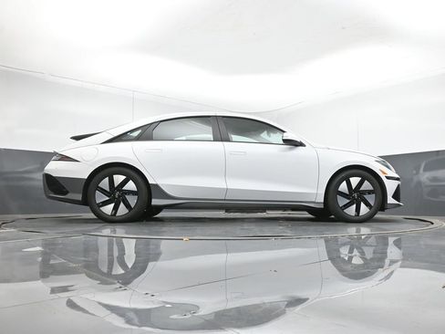 New 2025 Hyundai Ioniq 6 SE image 41