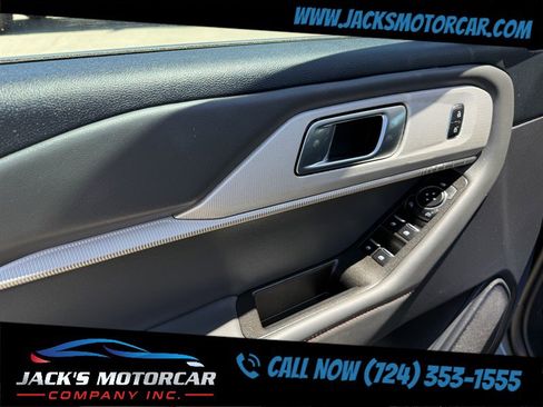 Used 2025 Ford Explorer Active w/ Active Comfort Package AWD/4WD image 28