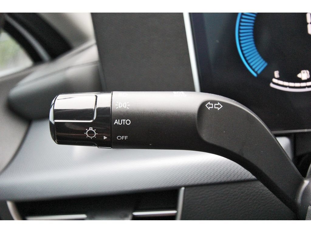 Used 2025 Hyundai Sonata SE FWD image 20