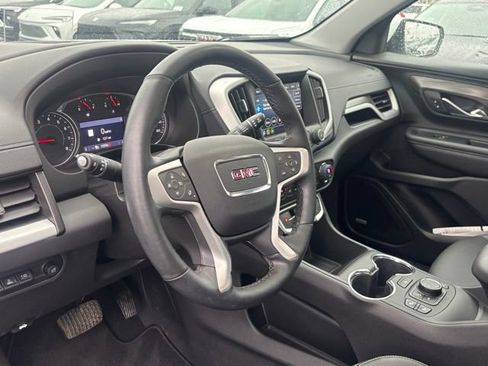 Used 2023 GMC Terrain SLT w/ Infotainment Package II image 13