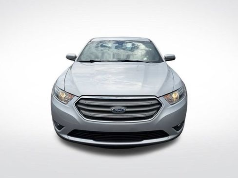 Used 2019 Ford Taurus SEL FWD image 2
