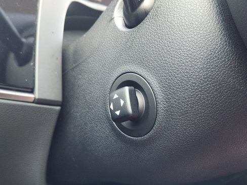 Used 2023 Genesis GV70 2.5T Select w/ Select Package image 30