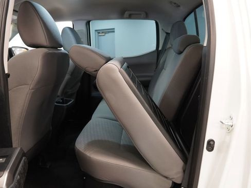 Used 2021 Toyota Tacoma SR5 AWD/4WD image 26