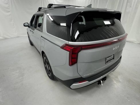 New 2026 Kia Carnival EX FWD image 5