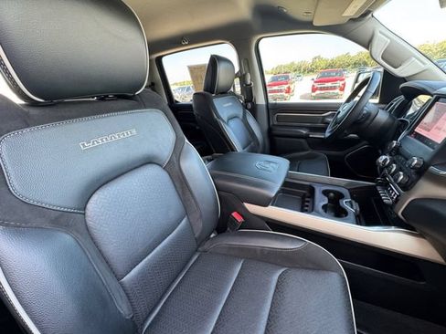 Used 2022 RAM 1500 Laramie AWD/4WD image 31