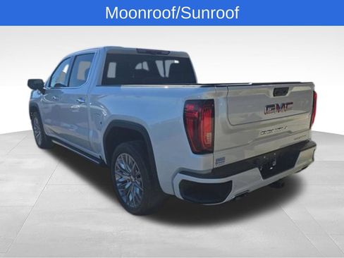 Used 2022 GMC Sierra 1500 Denali w/ Technology Package AWD/4WD image 4